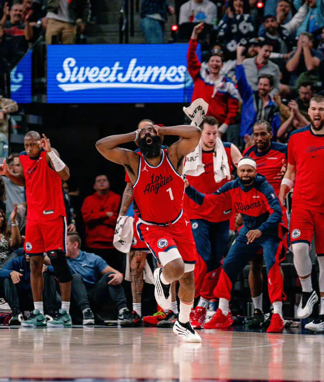 关于NBA总决赛关键时刻走向成谜，洛杉矶快船内部沟通，球迷炸锅，球探报告显示潜力的信息-九游体育app