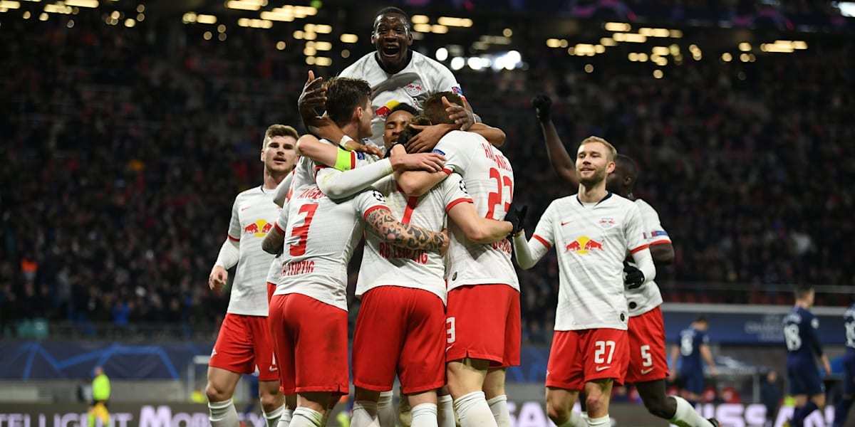 上海申花训练开放日，关键时刻豪取连胜引欢呼，德国杯在即，阵容厚度经受考验(上海申花今天新闻)-九游体育